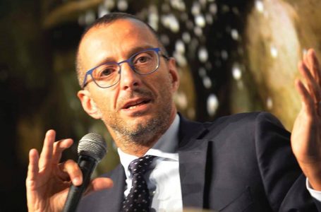 BANDA ULTRA LARGA, RICCI: “BENE IMPEGNO TIM PER RIDURRE DIGITAL DIVIDE”